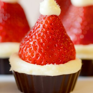 Santa Hat Cheesecake Bites! – Eat More Chocolate Eat More Chocolate